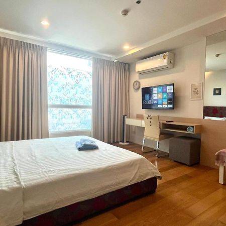 Cozy Studio Walk To Bts Free Wi-Fi Great Location Bangkok Kültér fotó