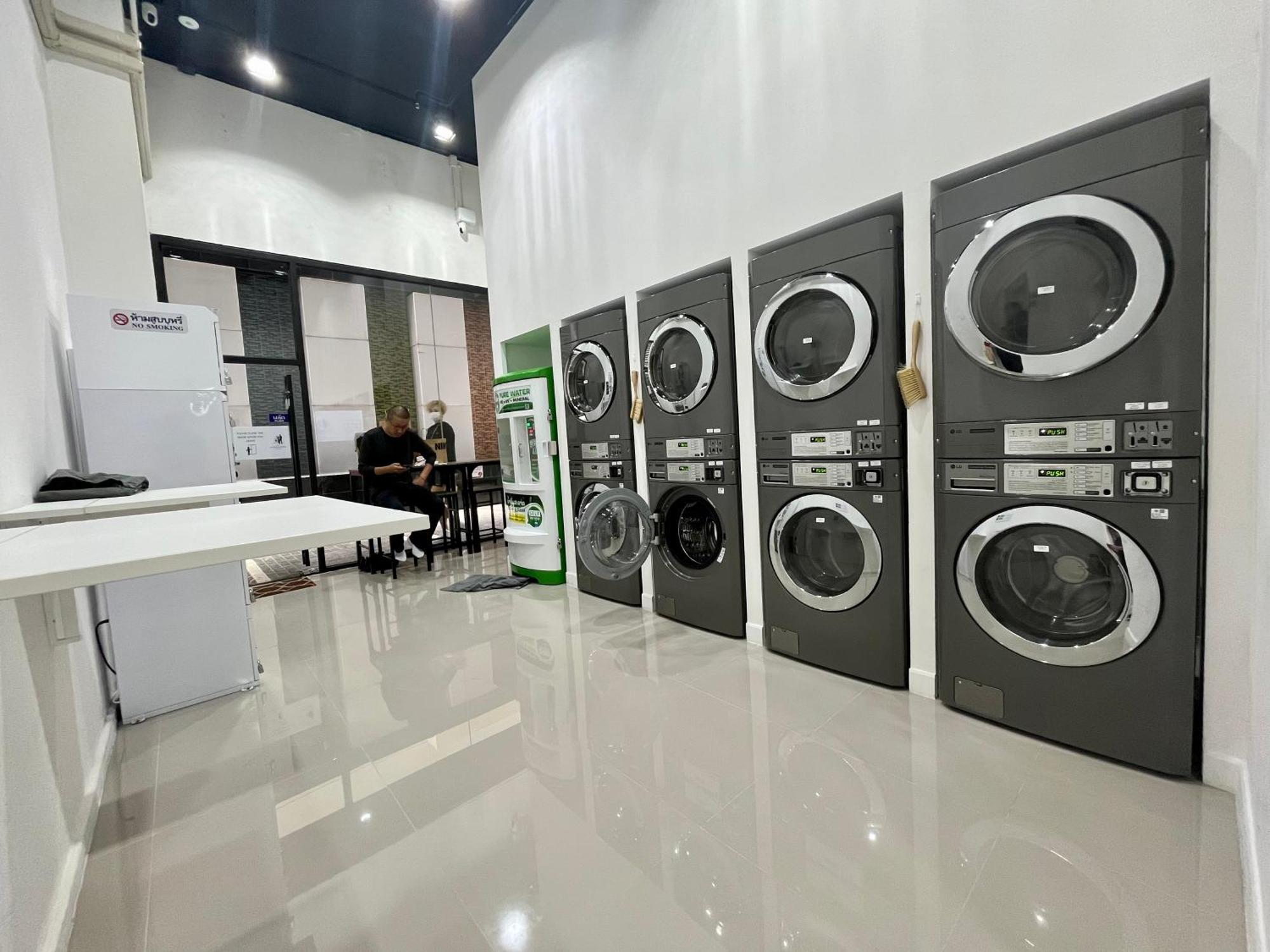 Cozy Studio Walk To Bts Free Wi-Fi Great Location Bangkok Kültér fotó